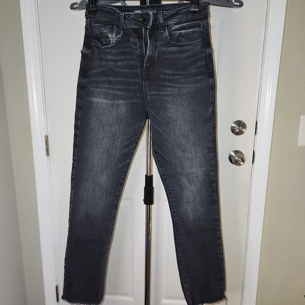 ZARA Denim Black Frayed Hem Zipper Jeans High Rise Skinny Women's Size 4